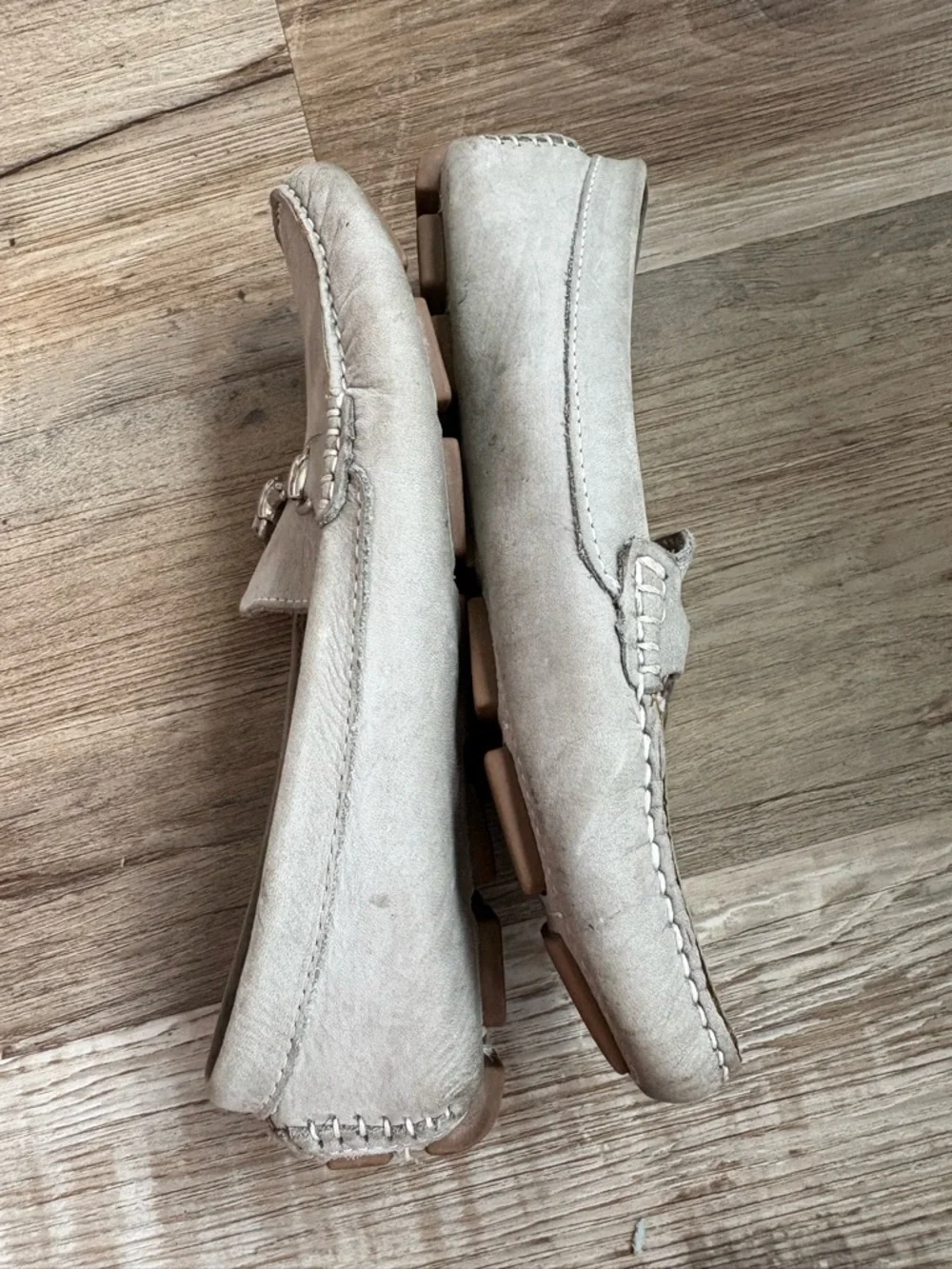 Mercanti Fiorentini Light Gray Suede Bit-Detail Loafers